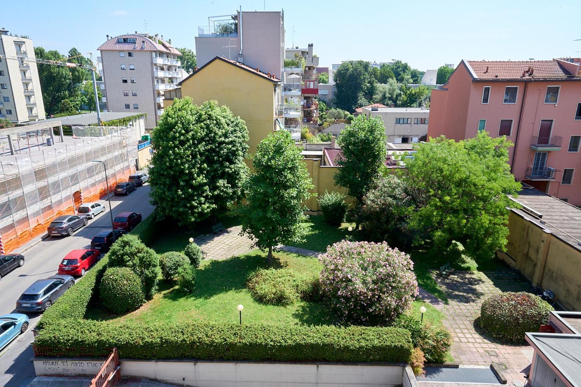 Апартаменти -Luminosa 5 Stars With Balcony- Wifi Netflix 15 Minutes From Duomo Мілан Екстер'єр фото